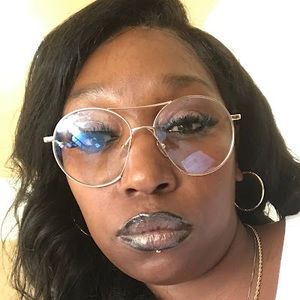 Meet your Posher, Stenisha